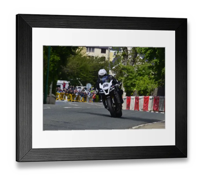 Framed Print : Alan Bonner (Kawasaki) 2015 Superbike TT Framed Print : Alan Bonner (Kawasaki) 2015 Superbike TT