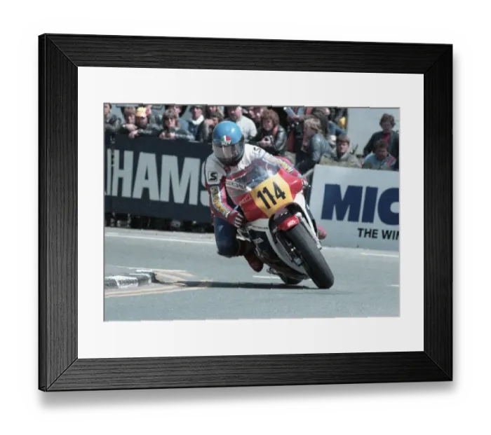 Framed Print : Peter Skold (Honda) 1985 Senior TT Framed Print : Peter Skold (Honda) 1985 Senior TT