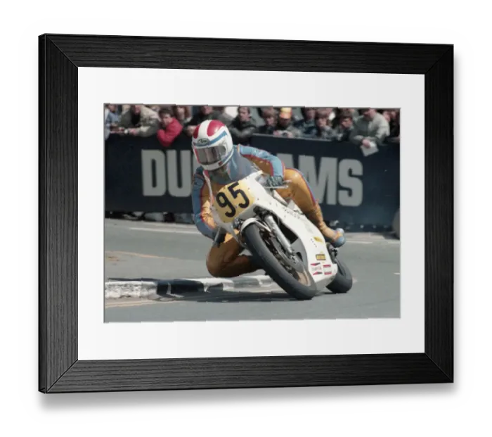 Framed Print : Brent Gladwin (Yamaha) 1985 Senior TT Framed Print : Brent Gladwin (Yamaha) 1985 Senior TT