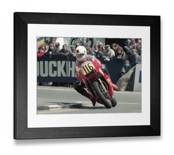 Framed Print : Richard Rose (P & M Kawasaki) 1985 Senior TT Framed Print : Richard Rose (P & M Kawasaki) 1985 Senior TT