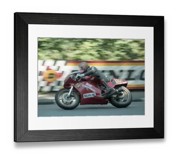 Framed Print : Frank Willems (Ducati) 1985 Senior TT Framed Print : Frank Willems (Ducati) 1985 Senior TT