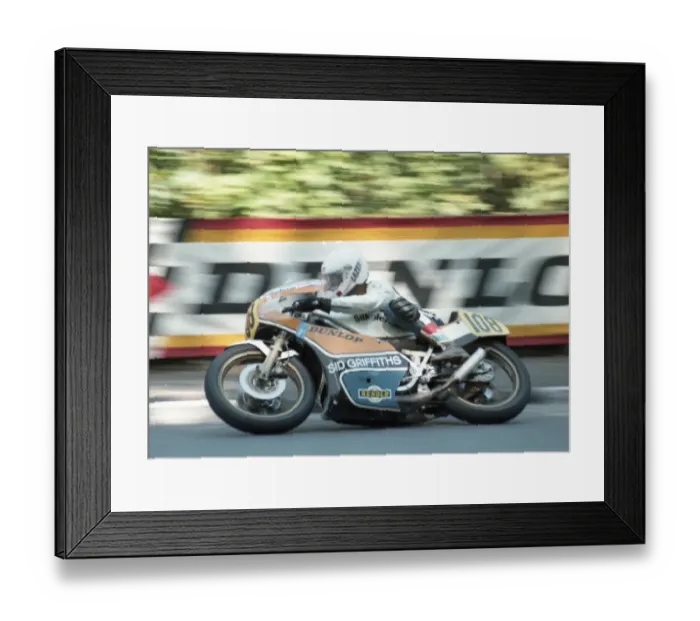 Framed Print : Terry Paviell (Shepherd Yamaha) 1985 Senior TT Framed Print : Terry Paviell (Shepherd Yamaha) 1985 Senior TT