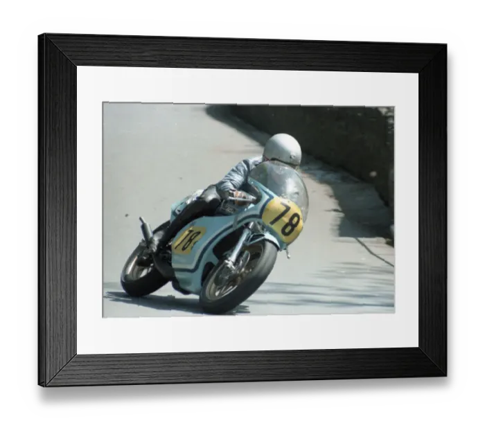 Framed Print : Walter Dawson (Maxton) 1985 Senior TT Framed Print : Walter Dawson (Maxton) 1985 Senior TT