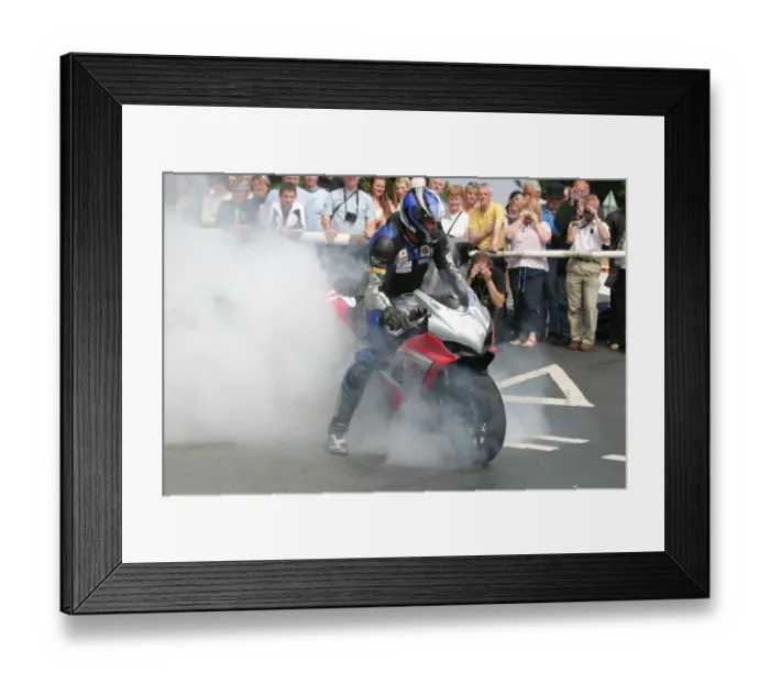 Framed Print : Noriyuki Haga (Suzuki) 2007 TT Parade Lap Framed Print : Noriyuki Haga (Suzuki) 2007 TT Parade Lap