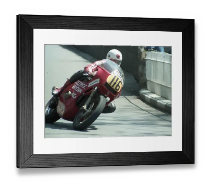 Framed Print : Richard Rose (P & M Kawasaki) 1985 Senior TT Framed Print : Richard Rose (P & M Kawasaki) 1985 Senior TT