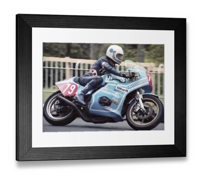 Framed Print : Mike James (H ands Suzuki) 1980 Formula One TT Framed Print : Mike James (H ands Suzuki) 1980 Formula One TT