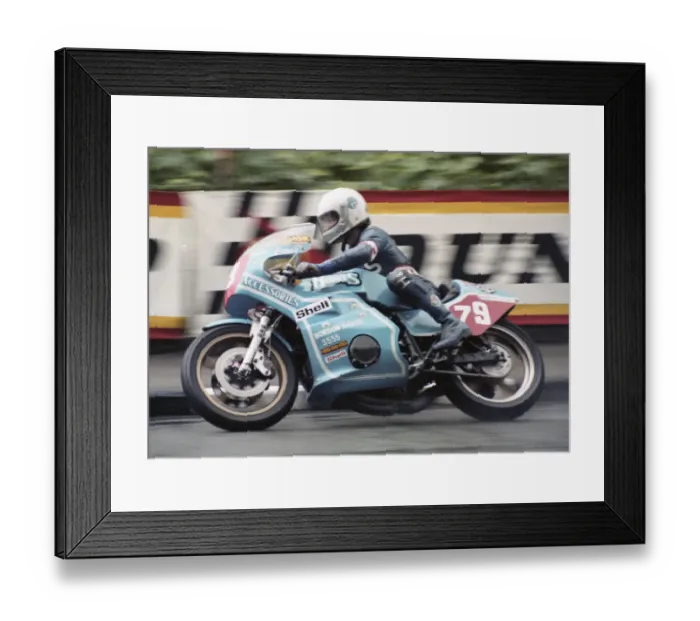 Framed Print : Mike James (H ands Suzuki) 1980 Formula one TT Framed Print : Mike James (H ands Suzuki) 1980 Formula one TT