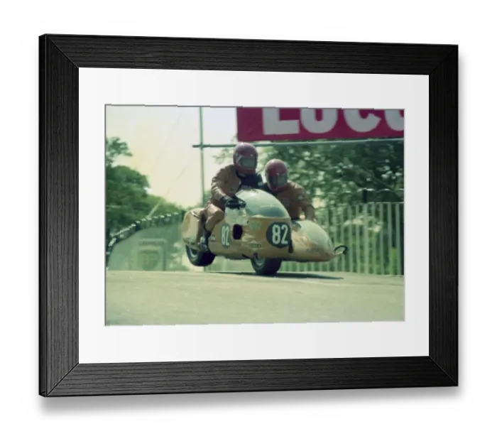 Framed Print : Masato Kumano & Isao Arifuku (KAN Yamaha) 1976 500 Sidecar TT Framed Print : Masato Kumano & Isao Arifuku (KAN Yamaha) 1976 500 Sidecar TT