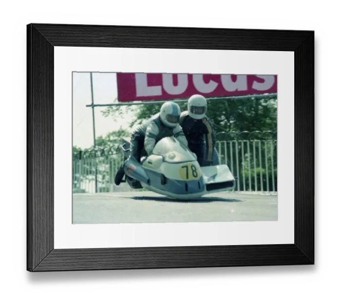 Framed Print : Vince Winstanley & Ken Harmer (Chrysler) 1976 1000 Sidecar TT Framed Print : Vince Winstanley & Ken Harmer (Chrysler) 1976 1000 Sidecar TT