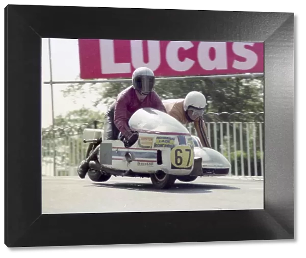 Keith Griffin & Malcolm Sharrocks (SG Weslake) 1976 1000 Sidecar TT
