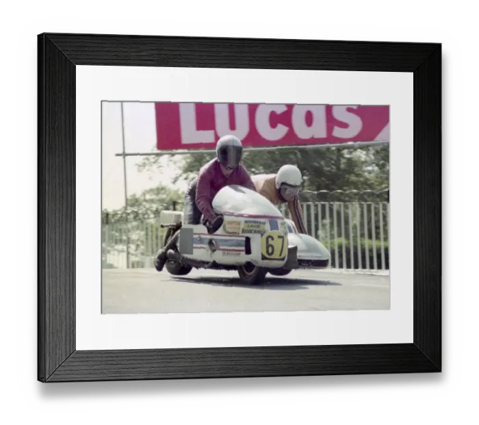 Framed Print : Keith Griffin & Malcolm Sharrocks (SG Weslake) 1976 1000 Sidecar TT