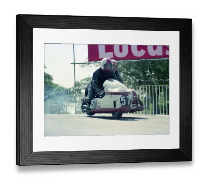 Framed Print : Ron Perry & Maurice Wilson (Windle BSA) 1976 500cc Sidecar TT Framed Print : Ron Perry & Maurice Wilson (Windle BSA) 1976 500cc Sidecar TT