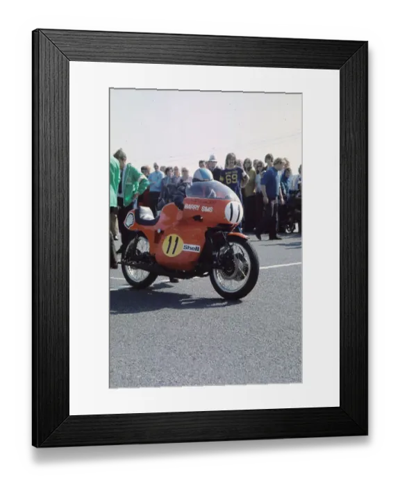 Framed Print : Barry Sims (Difazio Suzuki) 1973 Senior Manx Grand Prix Framed Print : Barry Sims (Difazio Suzuki) 1973 Senior Manx Grand Prix