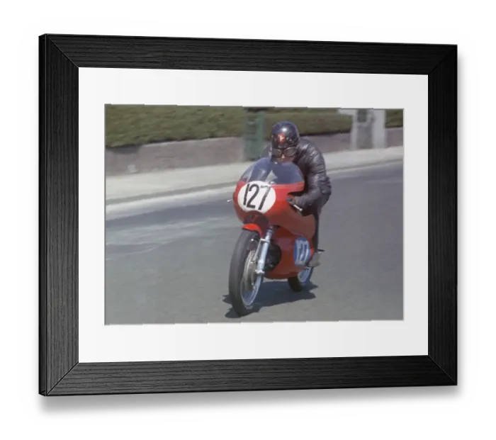 Framed Print : Graham Sharp (Aermacchi) 1969 Junior TT Framed Print : Graham Sharp (Aermacchi) 1969 Junior TT