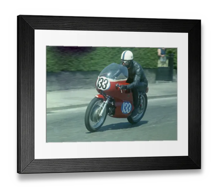 Framed Print : Ernst Walther (Aermacchi) 1969 Junior TT Framed Print : Ernst Walther (Aermacchi) 1969 Junior TT
