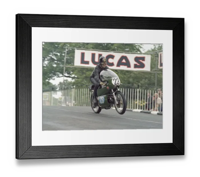 Framed Print : Tony Godfrey (Aermacchi Metisse) 1971 Junior TT Framed Print : Tony Godfrey (Aermacchi Metisse) 1971 Junior TT