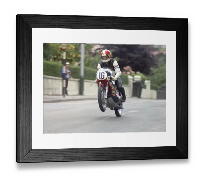 Framed Print : Tony Rutter (Yamaha) 1971 Junior TT Framed Print : Tony Rutter (Yamaha) 1971 Junior TT