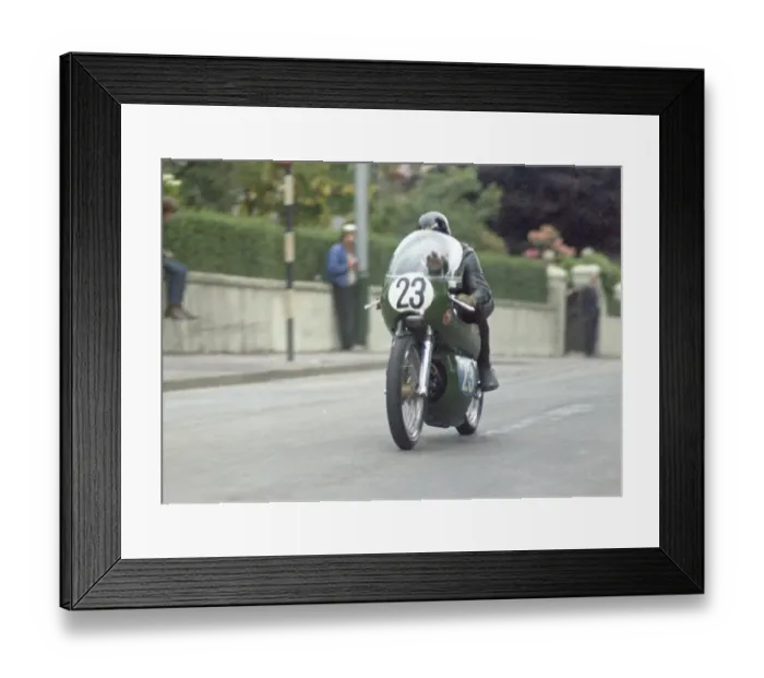 Framed Print : Tony Godfrey (Aermacchi Metisse) 1971 Junior TT Framed Print : Tony Godfrey (Aermacchi Metisse) 1971 Junior TT