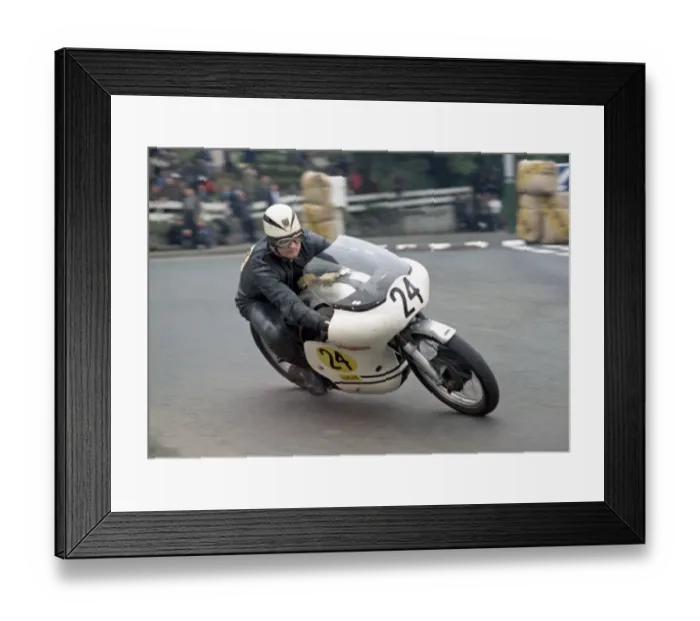 Framed Print : Alan Lawton (Norton) 1971 Senior TT Framed Print : Alan Lawton (Norton) 1971 Senior TT