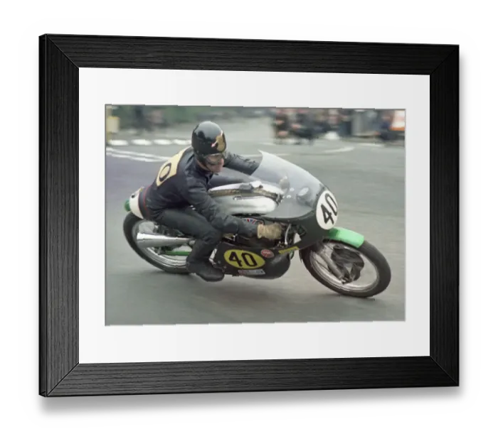 Framed Print : Tony Godfrey (Tickle Manx) 1971 Senior TT Framed Print : Tony Godfrey (Tickle Manx) 1971 Senior TT