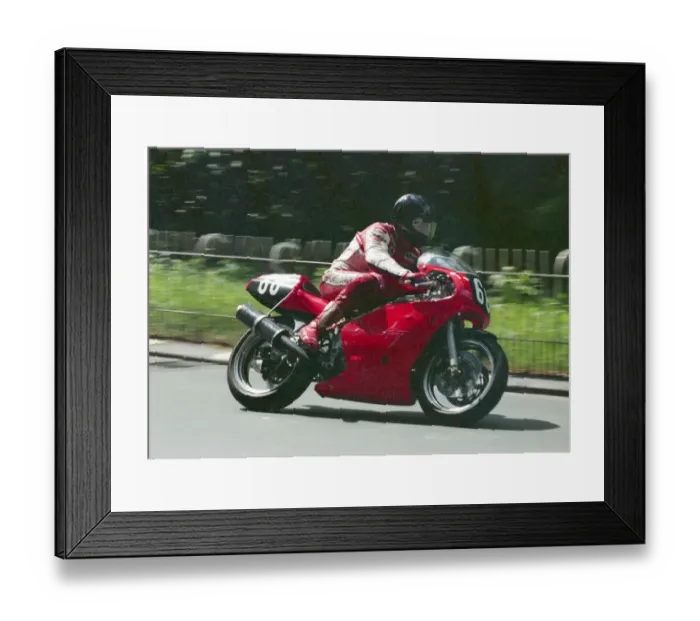 Framed Print : Geoff Sawyer (DTR Spondon Yamaha) 1999 Singles TT Framed Print : Geoff Sawyer (DTR Spondon Yamaha) 1999 Singles TT