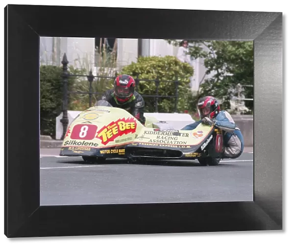 Kenny Howles & Nick Crowe (Ireson Yamaha) 1998 Sidecar TT