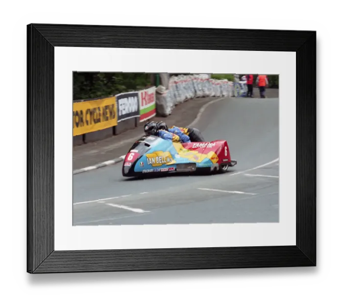 Framed Print : Ian Bell & Neil Carpenter (Bell Yamaha) 1998 Sidecar TT Framed Print : Ian Bell & Neil Carpenter (Bell Yamaha) 1998 Sidecar TT