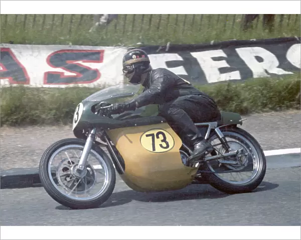 Harry Reynolds (Matchless Metisse) 1967 Senior TT