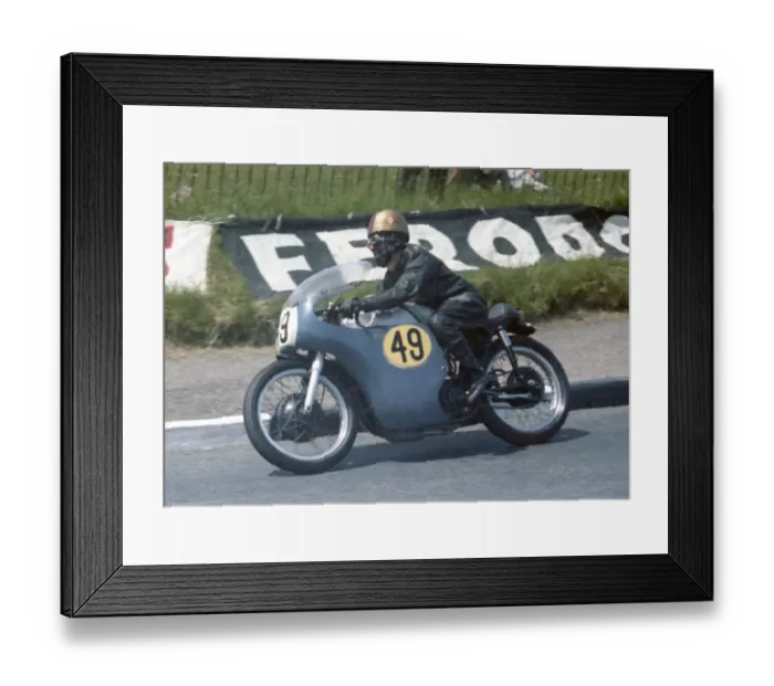 Framed Print : Lawrence Povey (Norton) 1967 Senior TT Framed Print : Lawrence Povey (Norton) 1967 Senior TT