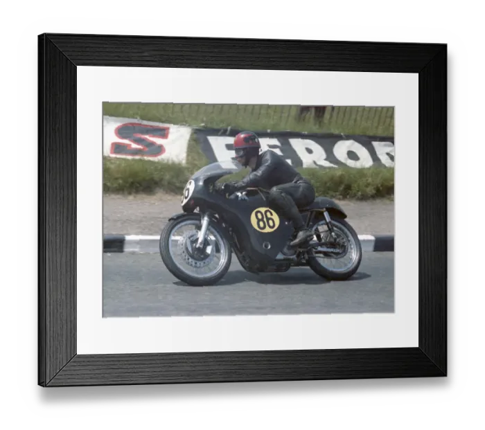 Framed Print : Chris Neve (Matchless) 1967 Senior TT Framed Print : Chris Neve (Matchless) 1967 Senior TT