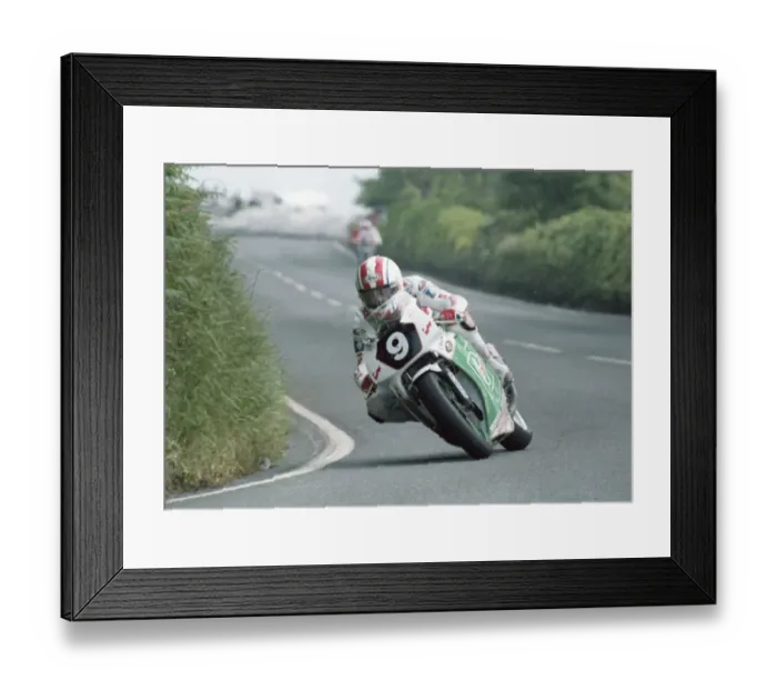 Framed Print : Phllip McCallen (Honda) 1992 Supersport 400 TT Framed Print : Phllip McCallen (Honda) 1992 Supersport 400 TT