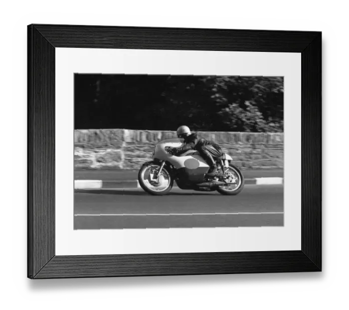 Framed Print : Brian Warburton (Yamaha) 1965 Lightweight Manx Grand Prix