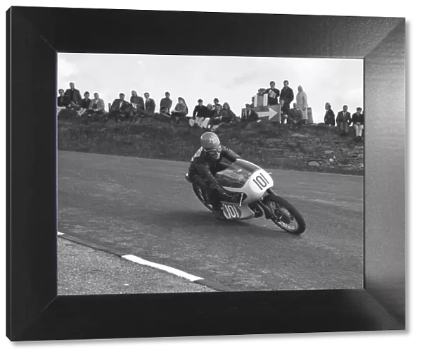 Neil Kelly (Royal Enfield) 1965 Lightweight Manx Grand Prix