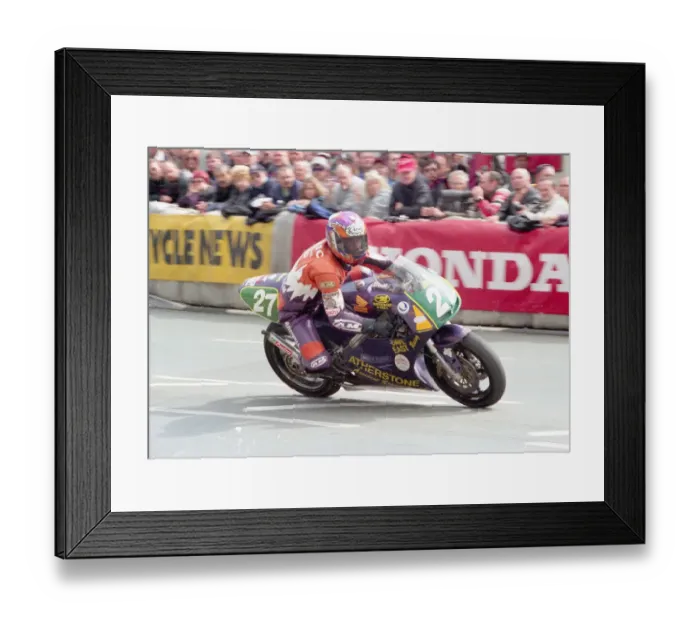 Framed Print : Matt Jackson (Dave East Honda) 2000 Lightweight TT Framed Print : Matt Jackson (Dave East Honda) 2000 Lightweight TT