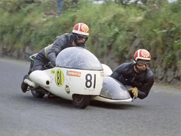 Pat Sheridan & Phil Smith (BSA) 1970 750 Sidecar TT