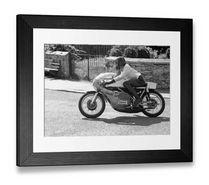 Framed Print : Les Hart (Yamaha) 1973 Lightweight Manx Grand Prix practice Framed Print : Les Hart (Yamaha) 1973 Lightweight Manx Grand Prix practice