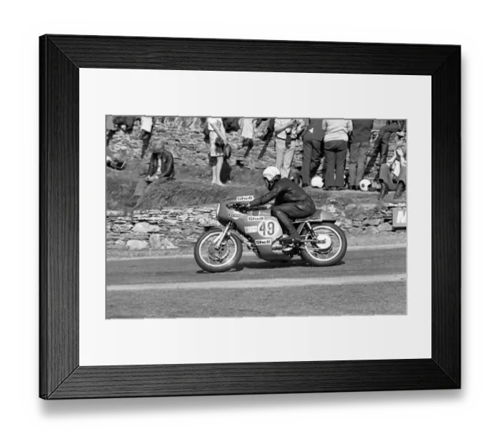 Framed Print : Bill Milne (Lawton Harley Davidson) 1973 Senior Manx Grand Prix Framed Print : Bill Milne (Lawton Harley Davidson) 1973 Senior Manx Grand Prix