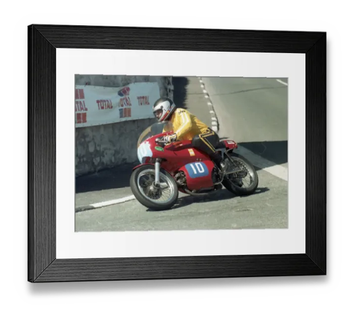 Framed Print : Graham Godward (Aermacchi) 1989 Junior Classic TT Framed Print : Graham Godward (Aermacchi) 1989 Junior Classic TT
