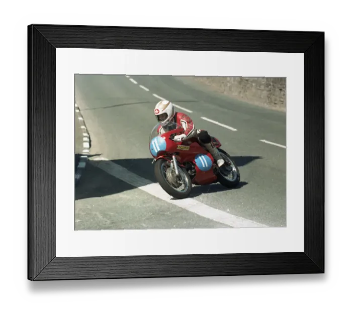 Framed Print : Ian Lawton (Lawton Aermacchi) 1989 Junior Classic TT Framed Print : Ian Lawton (Lawton Aermacchi) 1989 Junior Classic TT