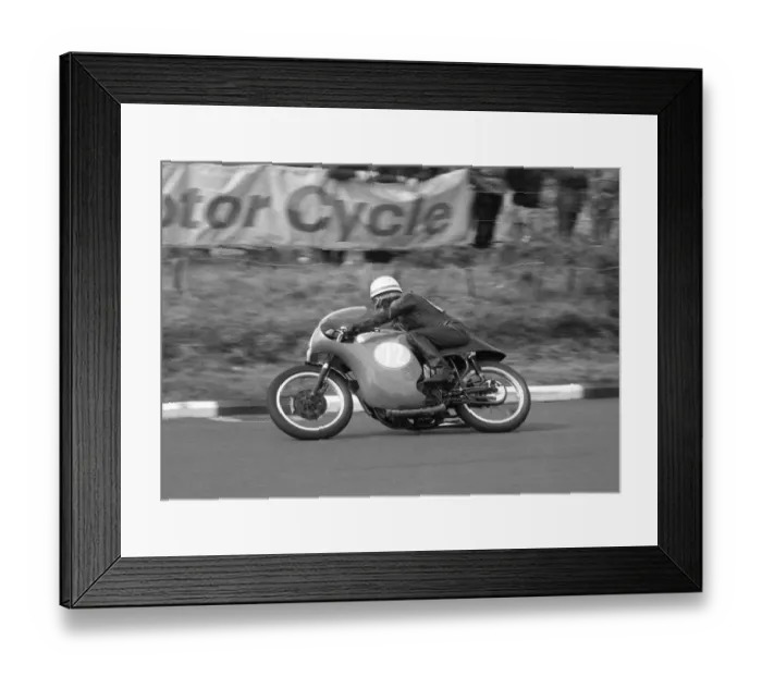 Framed Print : Gerry Borland (BSA) 1963 Junior Manx Grand Prix