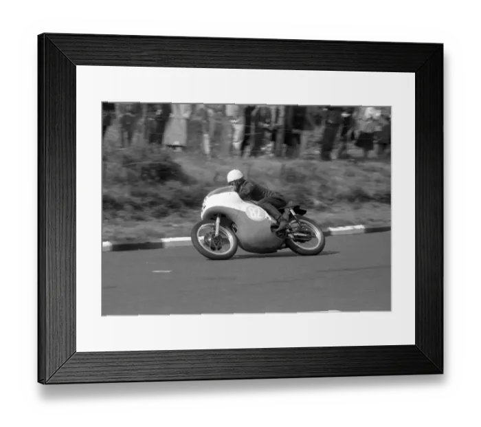 Framed Print : Brian Warburton (Norton) 1963 Junior Manx Grand Prix
