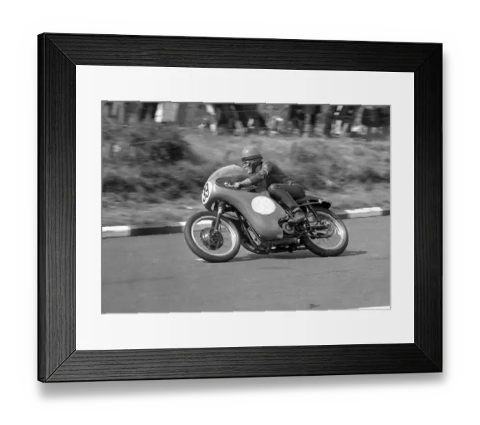 Framed Print : Les Trotter (BSA) 1963 Junior Manx Grand Prix Framed Print : Les Trotter (BSA) 1963 Junior Manx Grand Prix