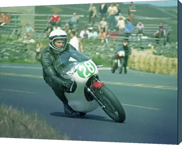 Geoff Morgan (Yamaha) 1972 Lightweight Manx Grand Prix