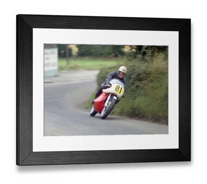 Framed Print : Bryan Smith (Norton) 1968 Senior Manx Grand Prix Framed Print : Bryan Smith (Norton) 1968 Senior Manx Grand Prix