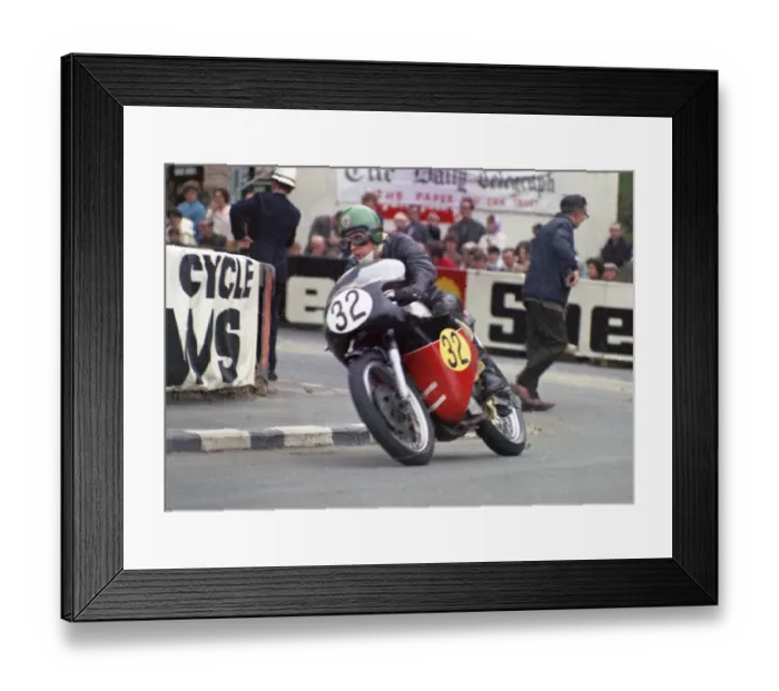 Framed Print : Brian Cammack (Norton) 1968 Senior Manx Grand Prix Framed Print : Brian Cammack (Norton) 1968 Senior Manx Grand Prix