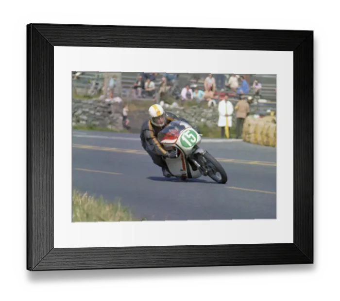 Framed Print : George Ridgeon (Greeves) 1972 Lightweight Manx Grand Prix Framed Print : George Ridgeon (Greeves) 1972 Lightweight Manx Grand Prix
