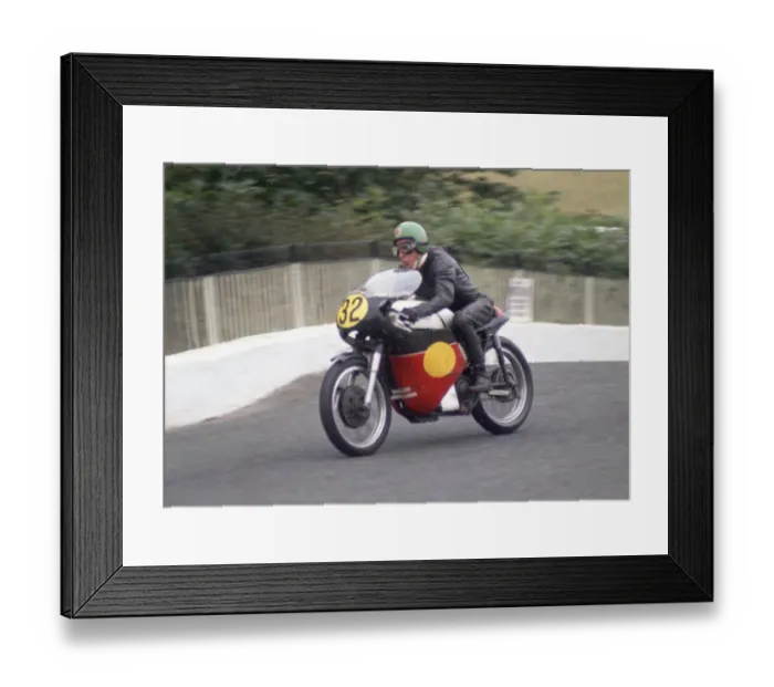 Framed Print : Brian Cammack (Norton) 1968 Senior Manx Grand Prix Framed Print : Brian Cammack (Norton) 1968 Senior Manx Grand Prix