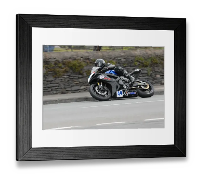 Framed Print : Rob Barber (Suzuki) 2010 Supersport TT Framed Print : Rob Barber (Suzuki) 2010 Supersport TT