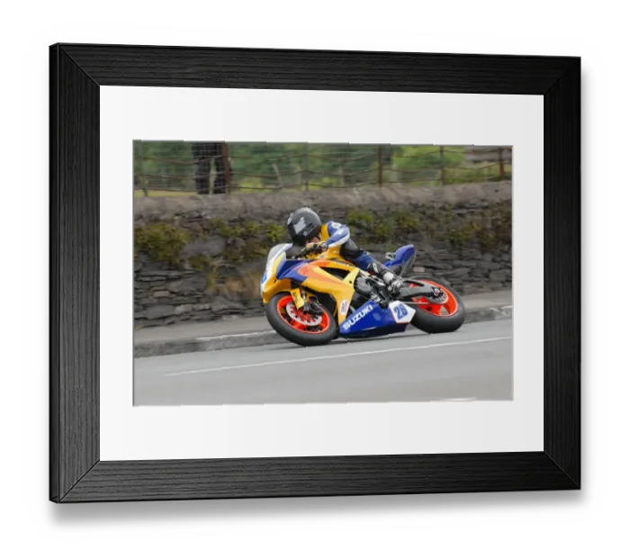 Framed Print : Carl Rennie (Suzuki) 2010 Supersport TT Framed Print : Carl Rennie (Suzuki) 2010 Supersport TT