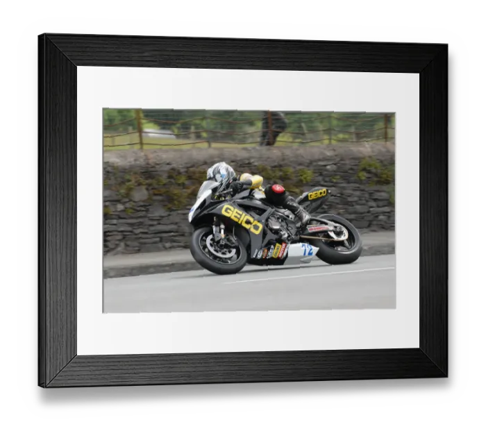 Framed Print : Carrol Gittere (Yamaha) 2010 Supersport TT Framed Print : Carrol Gittere (Yamaha) 2010 Supersport TT